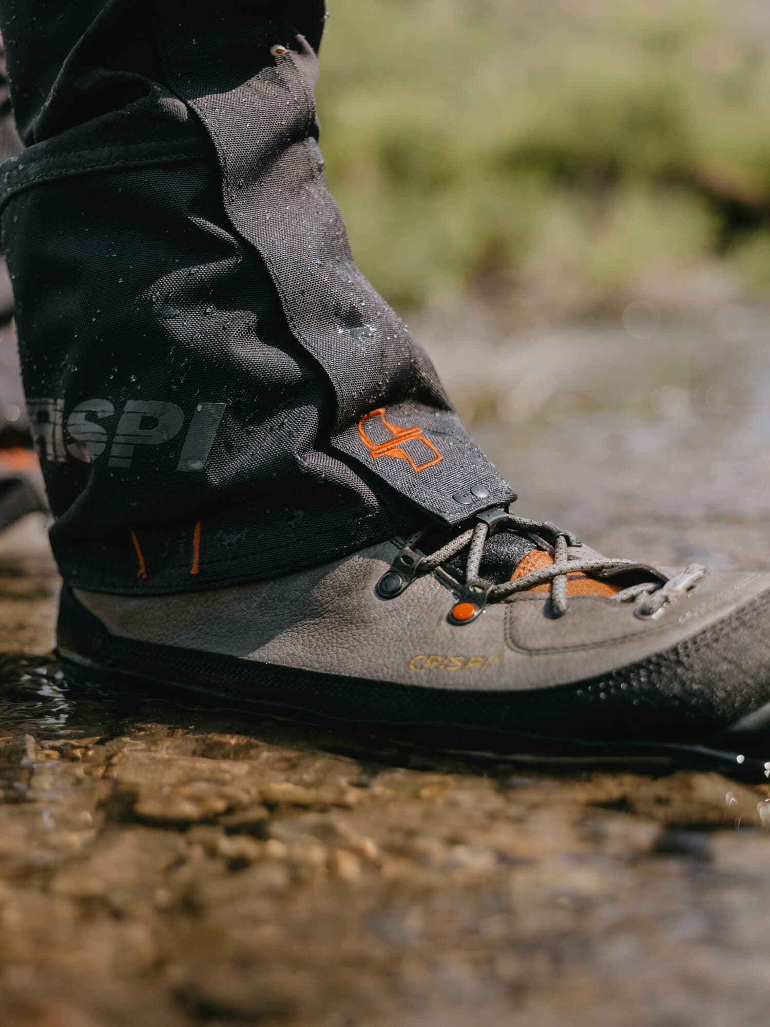 CRISPI Alto Gaiter In Stream